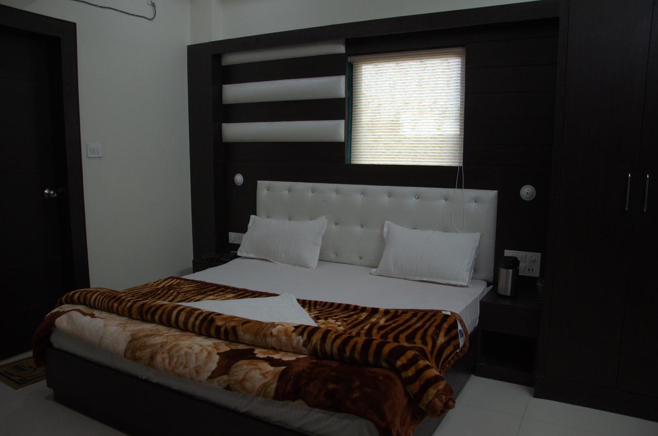 Hotel Mahabir Inn Mathura Exterior foto