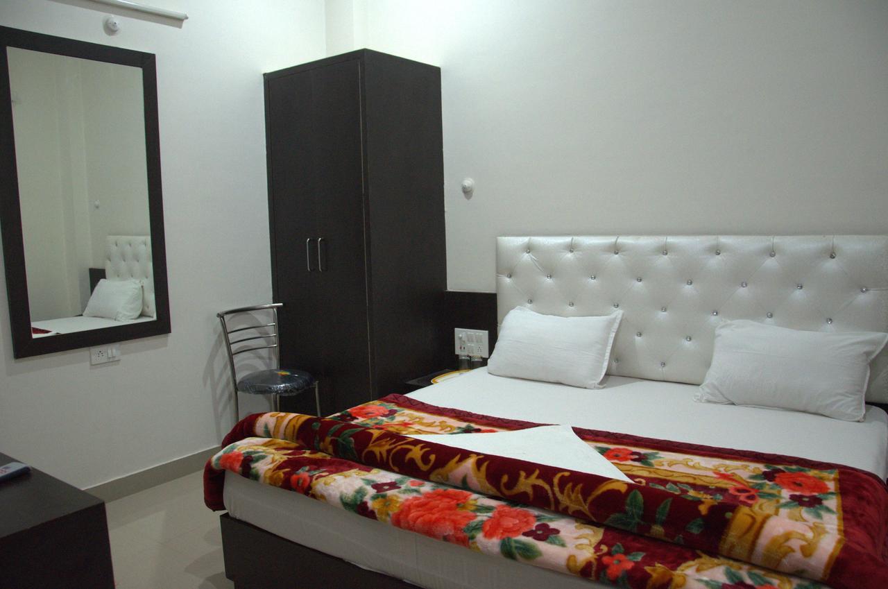 Hotel Mahabir Inn Mathura Exterior foto